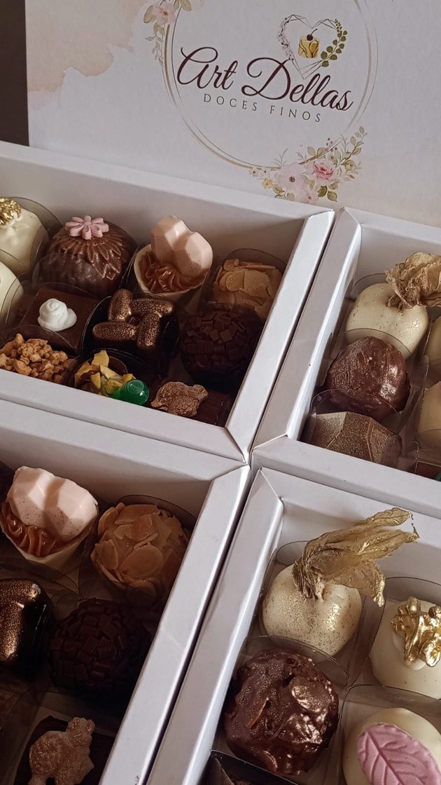 Caixa de doces finos sortidos Art Dellas