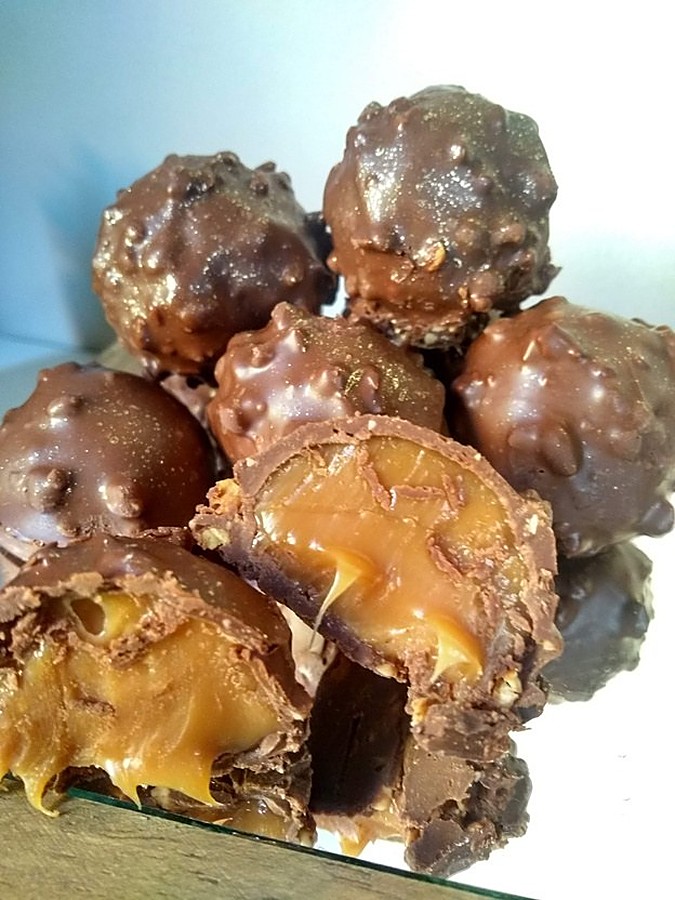 Brigadeiro de caramelo com amendoim