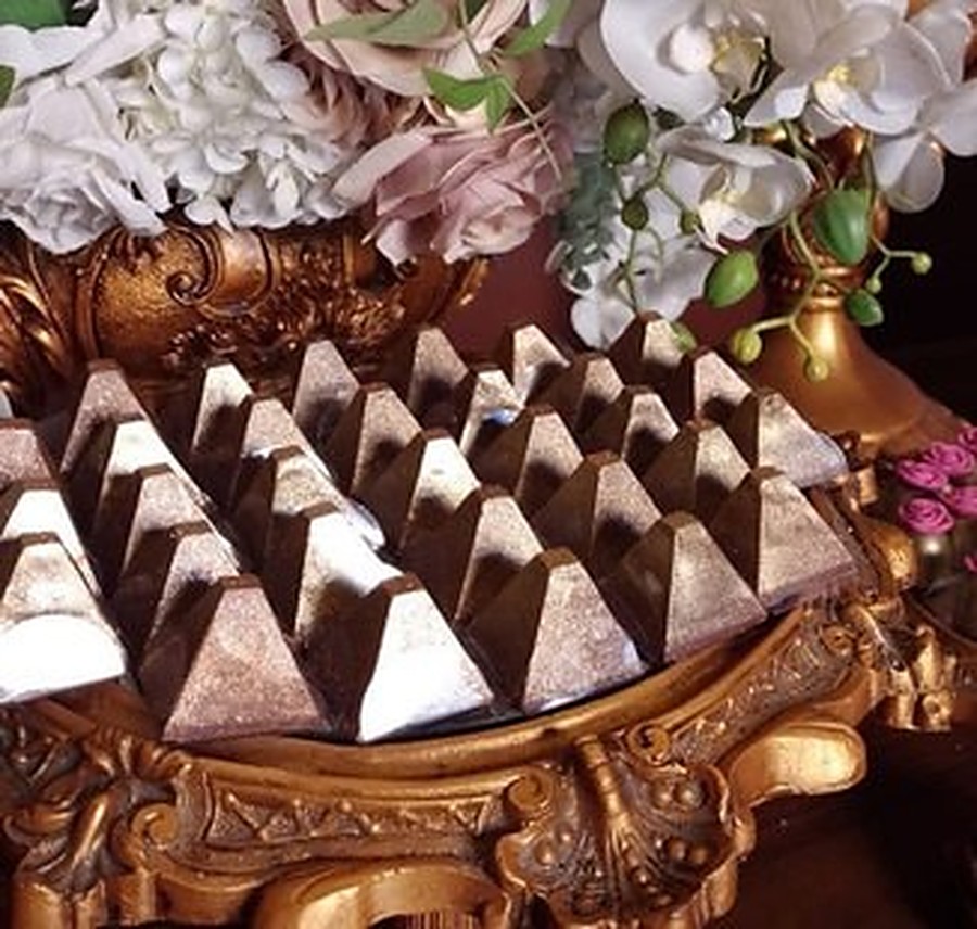 Pirâmide de caramelo e flor de sal